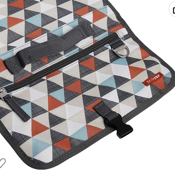 🌟 Host pick! 🌟 Skip Hop Travel changing pad! 👶🏻 - Picture 5 of 5